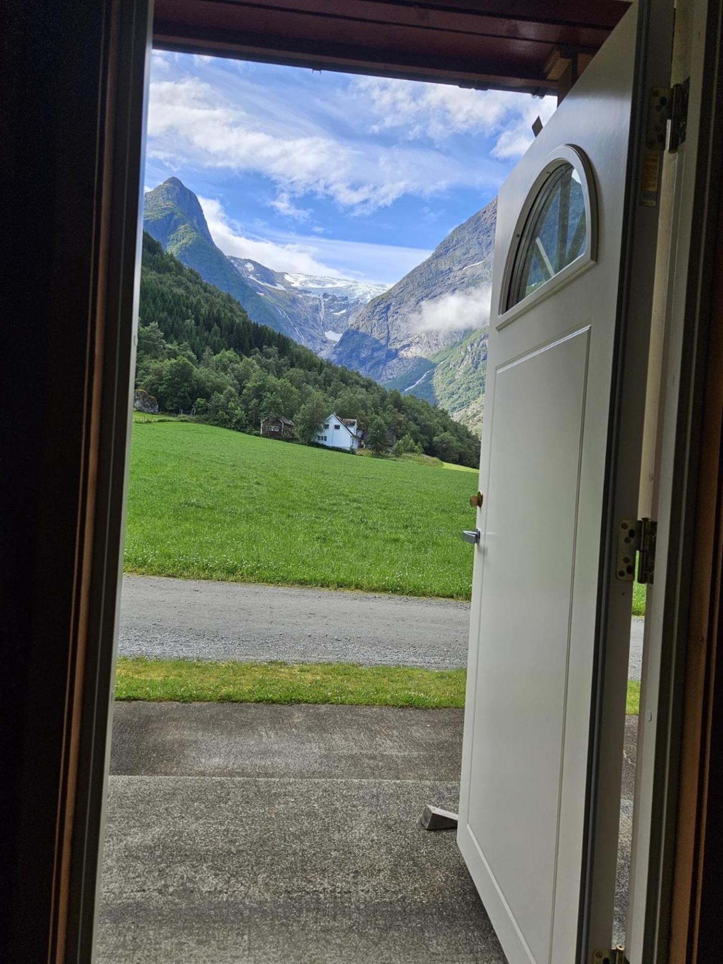 Trollbu Aabrekk Gard Villa Briksdalsbre Exterior photo